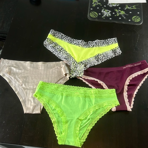 Victoria’s Secret Cheekini Bikini Briefs Bundle Size Large - Picture 1 of 10